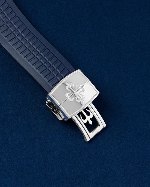 Patek Philippe Aquanaut 5168G-001 Image 3